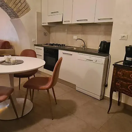 Mon Cheri Colosseo Apartman *
